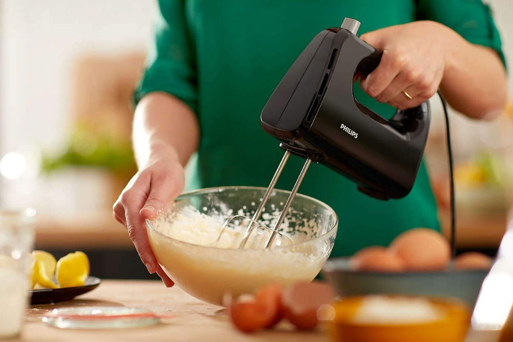 Philips Hand Mixer With 5 Speeds & Pulse 300W Power / HR3705
